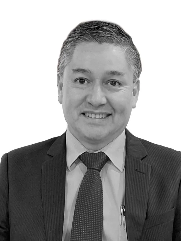 Dr. Carlos-Espinoza Montes